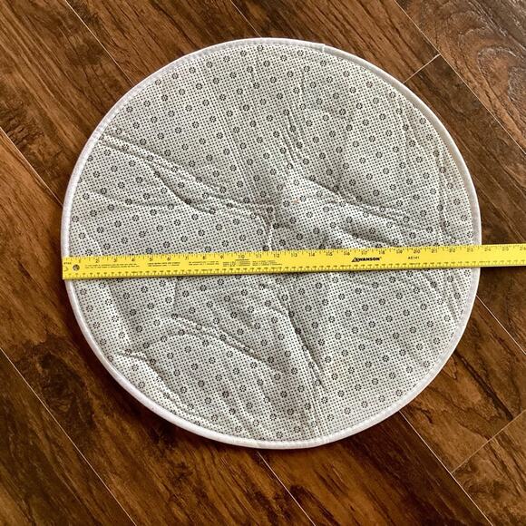 Small Plush Marvel Spider-Man Rug - Picture 3 of 4